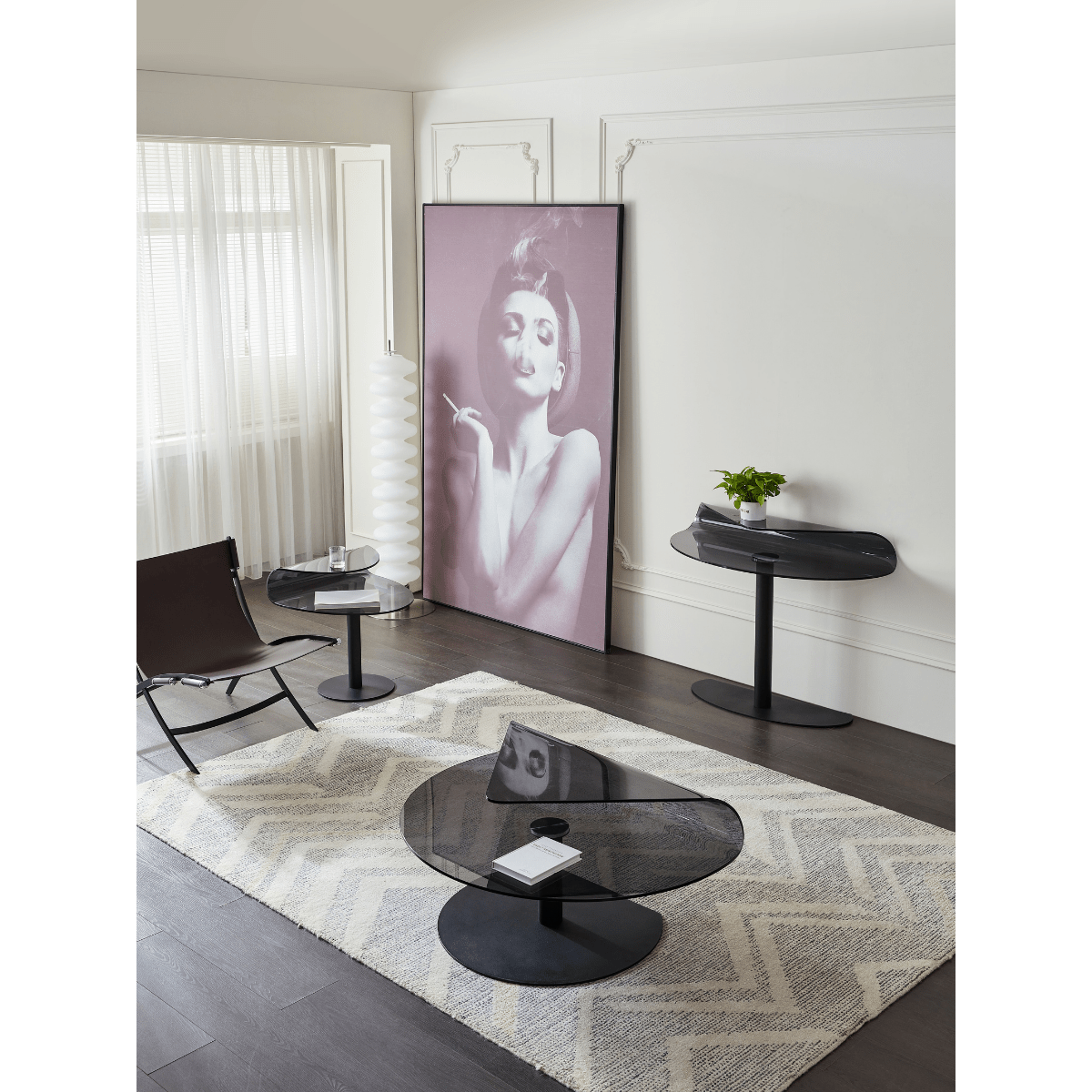 Table de coin en verre