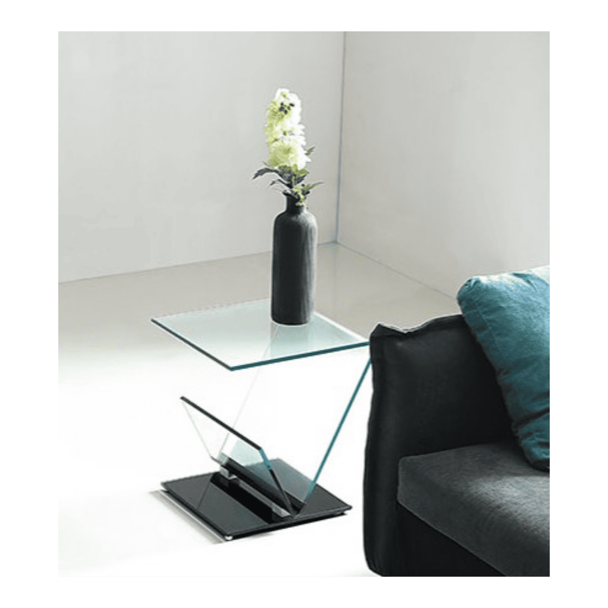 Table de coin en verre