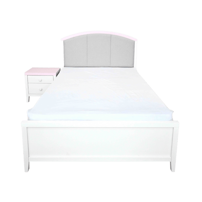 Lit pour enfant rose et blanc avec table de chevet assortie